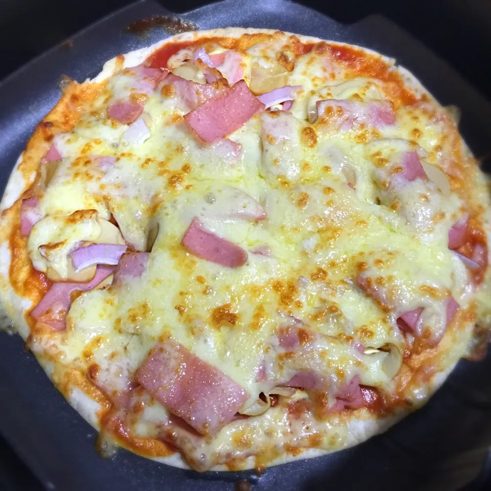 Air fried Ham & mushroom pizza|Susan Quekさん