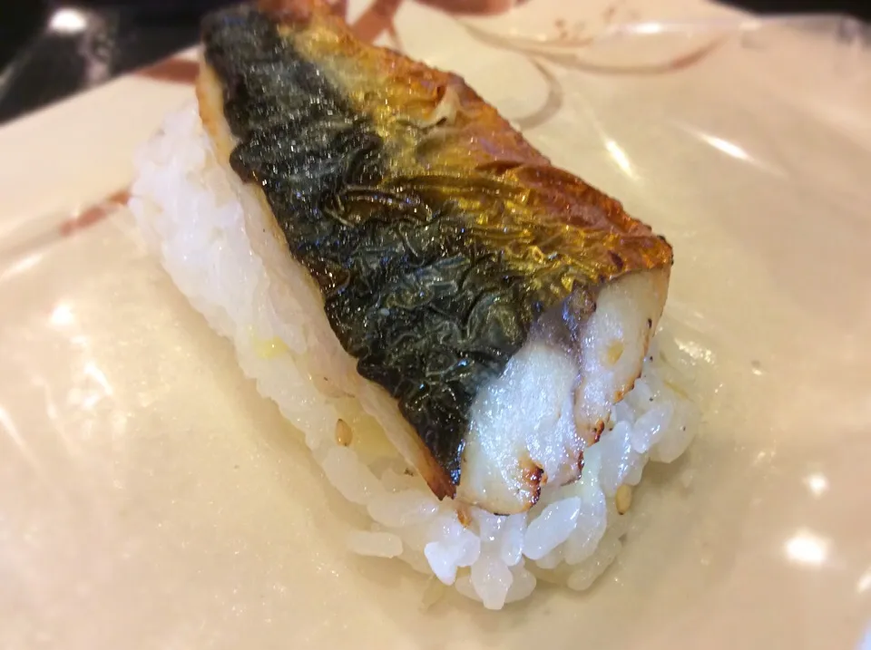 炙り鯖の押し寿司🐟😋|アライさんさん