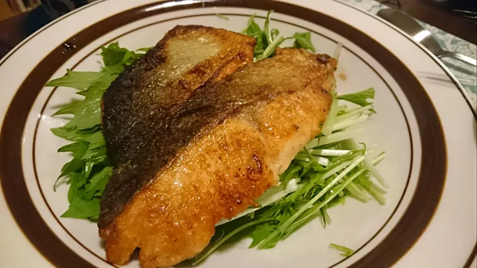 秋鮭のバター醤油ムニエル|すもももさん