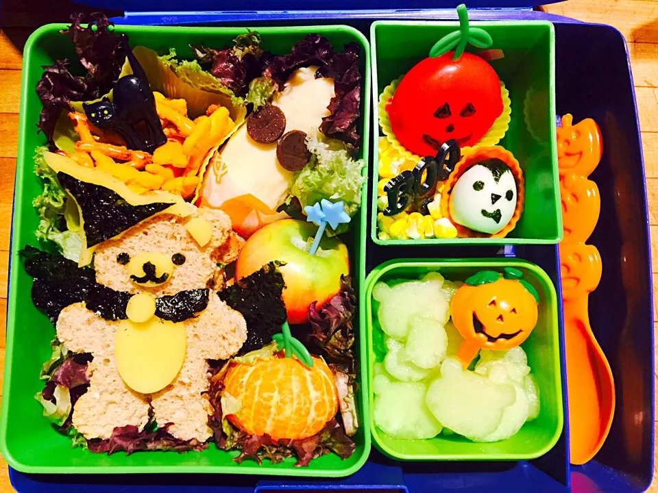 Halloween Rilakkuma Bear Bento with Snacks|Cheryl Melnickさん