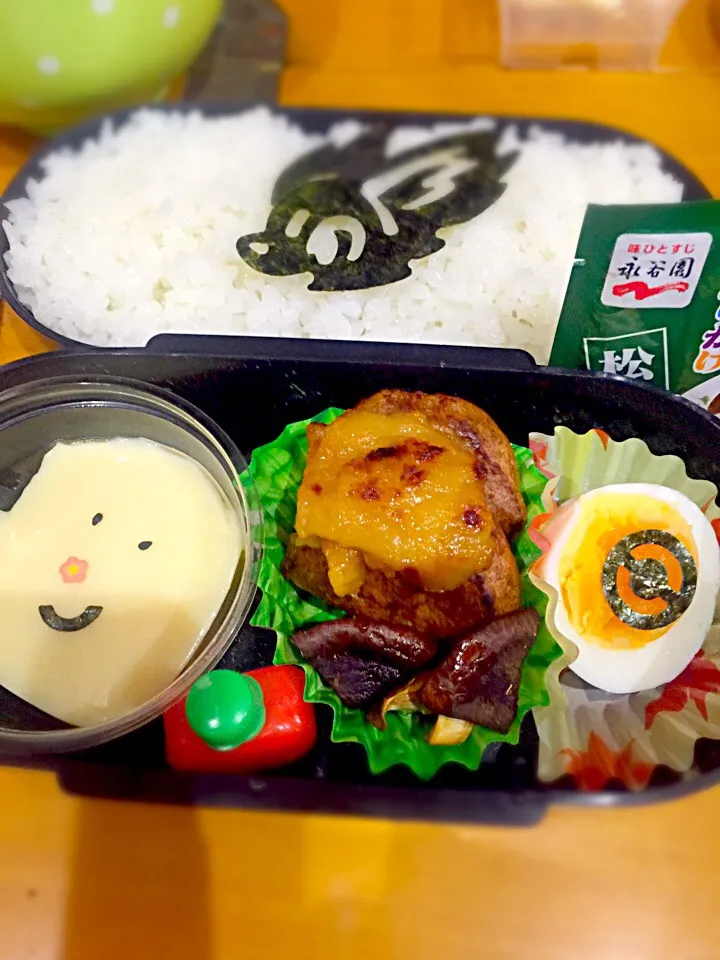 子供お弁当🍱  ラザニアのせハンバーグ  焼き椎茸  半熟卵  卵豆腐  梅ごま塩  焼き海苔  松茸風味ふりかけ|ch＊K*∀o(^^*)♪さん