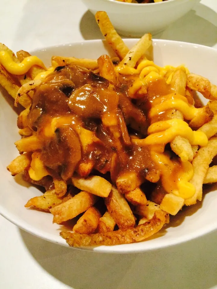 Vegan Poutine w/Mushroom Gravy|Milka Papricaさん