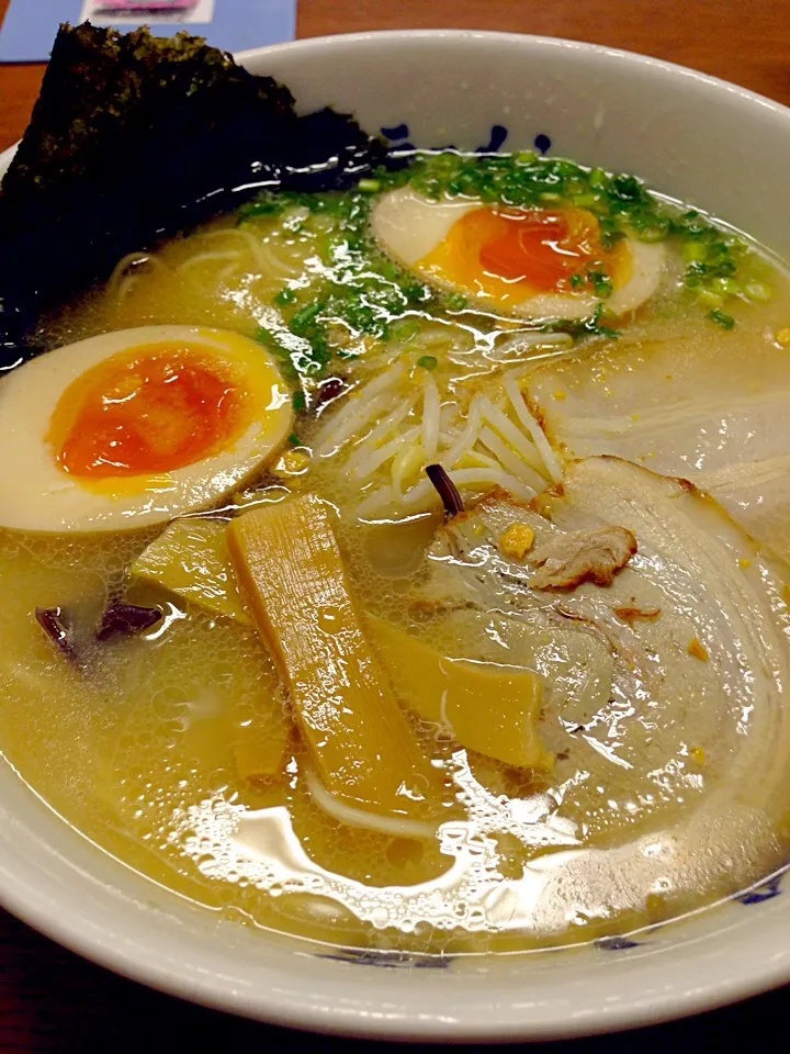 Snapdishの料理写真:昭和（むかし）ラーメン|Hironori Matsuoさん