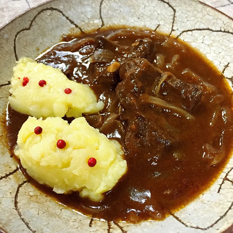 牛すね肉の赤ワイン煮|アッツさん