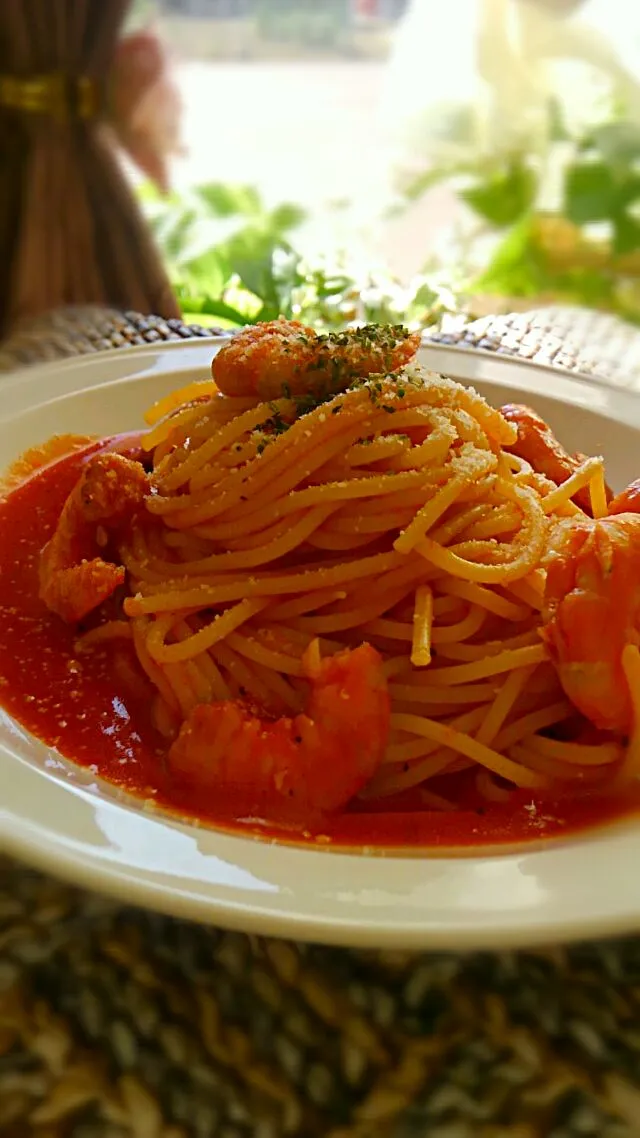 Snapdishの料理写真:#私の昼うちパスタ…
海老の🍅🍝トマトパスタ…|kimikimi󾬍さん