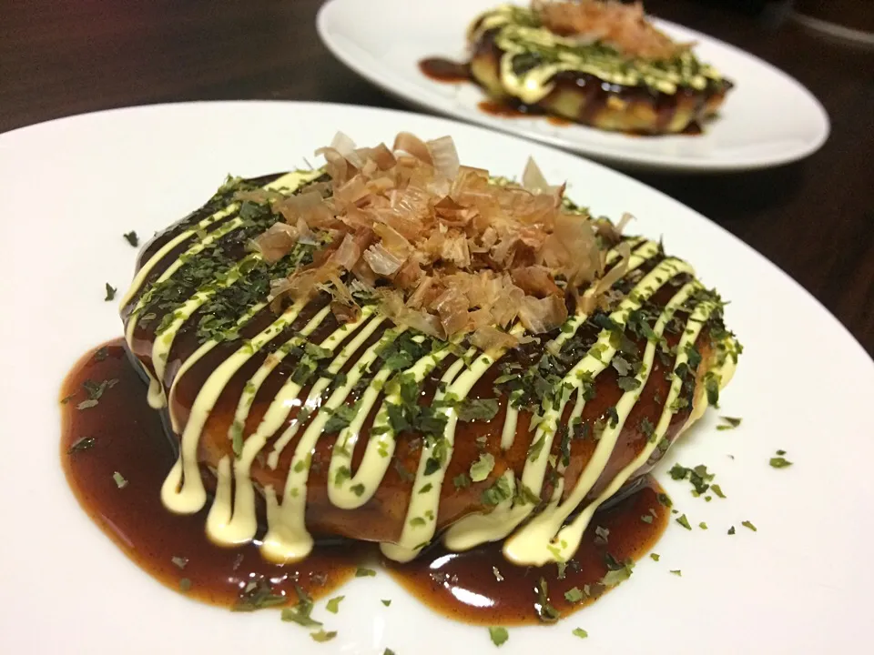 Snapdishの料理写真:子供達のお夕飯☆野菜いっぱい食べようねしらす入りお好み焼き|いはらさん