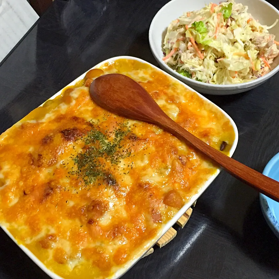 今日の晩ご飯は、ミックスビーンズとウインナーのクリームパンプキンドリア、ツナ入りコールスローサラダ。|ゆえさん