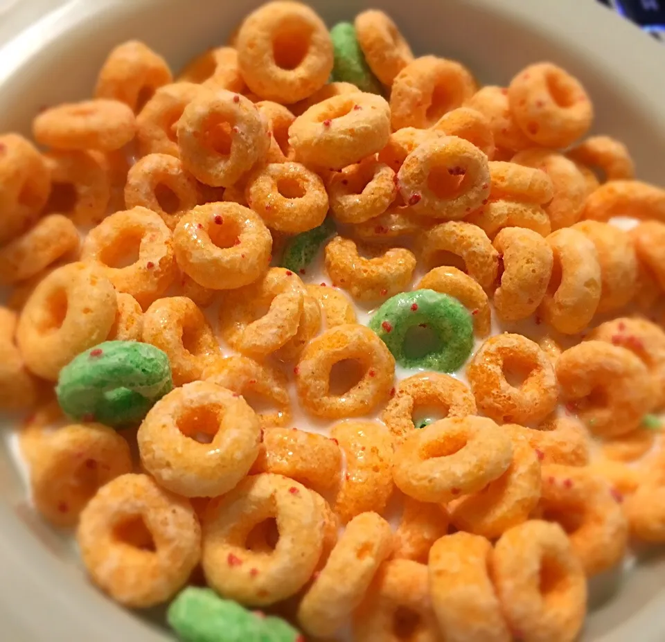 Apple Jacks cereal|Johnnyさん