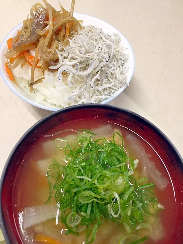 Snapdishの料理写真:朝ごはん 出汁からとった味噌汁付き|tomomiさん