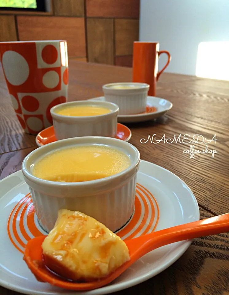 ナメダ珈琲店・本日の茶菓子はカスタードプデング🍮ʕ-̼͡-ʔ🍮|七海さん