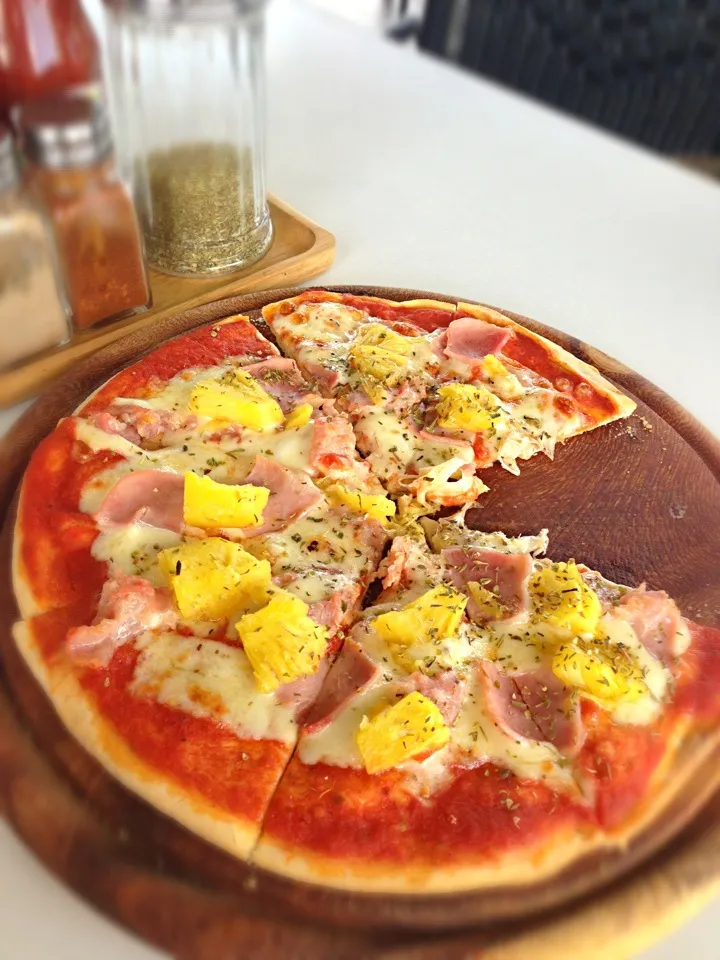 Thin Pizza Ham&Becon pineapple|Anne~AunAunさん