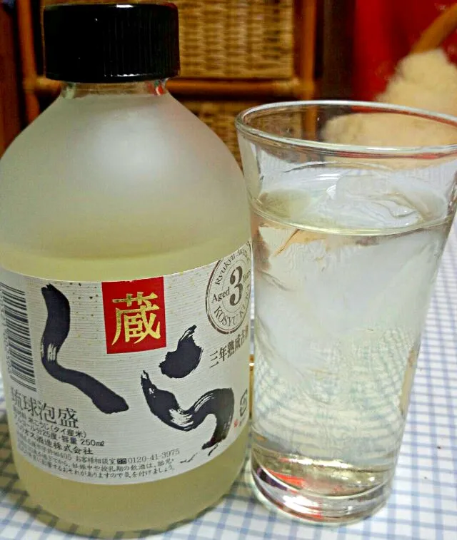 Snapdishの料理写真:琉球泡盛 くら(蔵) 三年熟成古酒 ヘリオス酒造株式会社 #古酒 #泡盛|sakumaさん