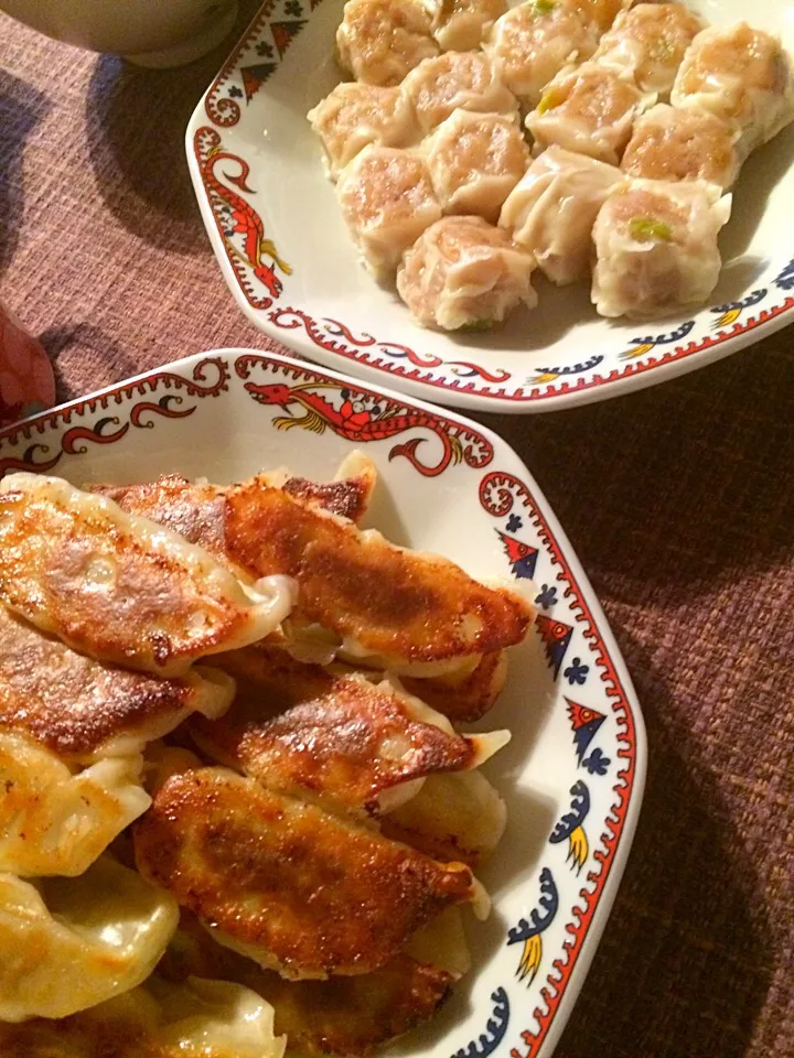 Tonight.. Chinese shumai and gyoza|Nigelさん