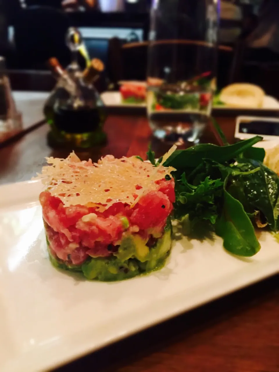 Tuna tartare with avocado|sammiegramさん