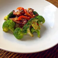 Snapdishの料理写真:Vegan Spare Ribs & Broccoli|Chef Dahmさん