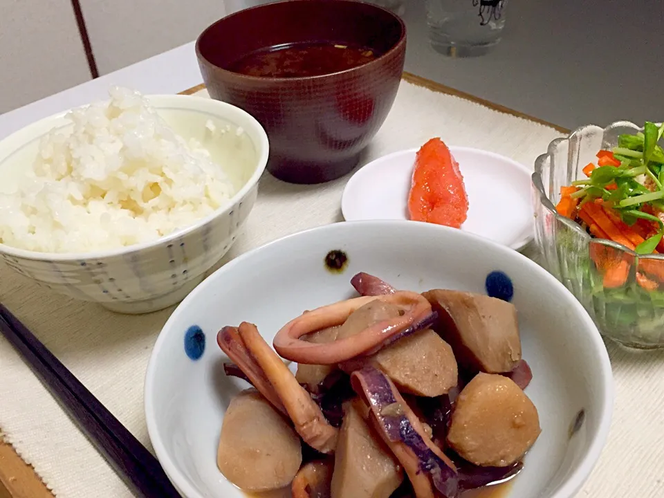 イカと里芋の煮物定食。|ミホさん