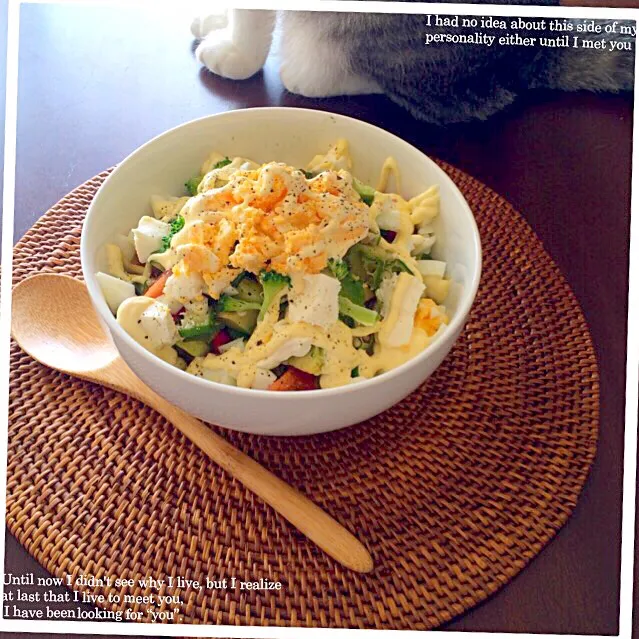 Snapdishの料理写真:アボカドランチ丼～♡切ってのせただけ～😂|まぁちゃんさん