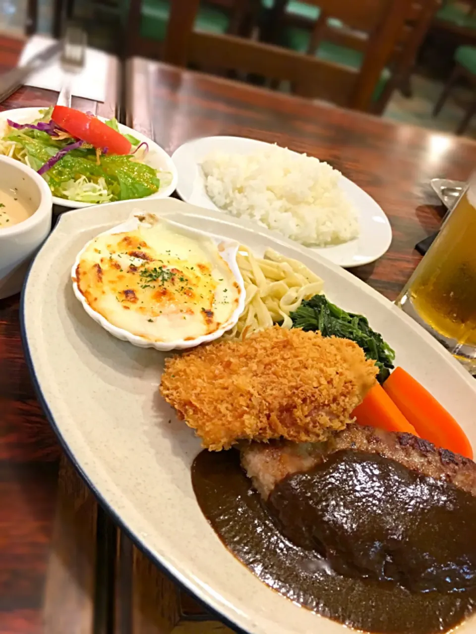 Snapdishの料理写真:ハンバーグ エビコキール ポークカツ|Tetsuaki  Komatsuさん