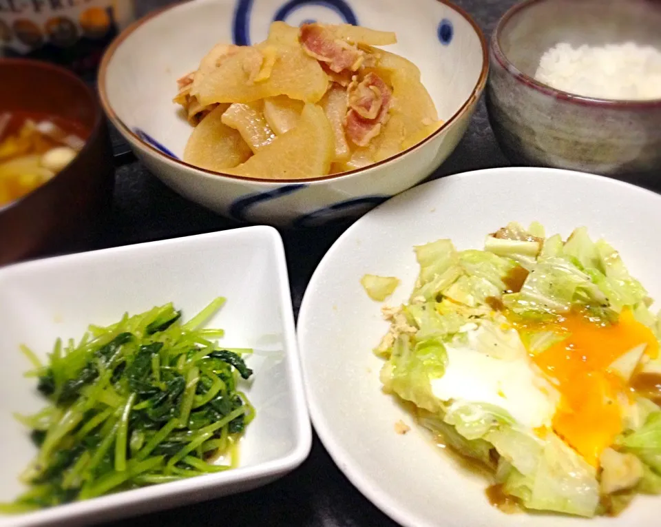 晩ごはん 干からび大根の煮物 キャベ玉 ハナビラタケ汁 三つ葉ナムル|ぽんたさん