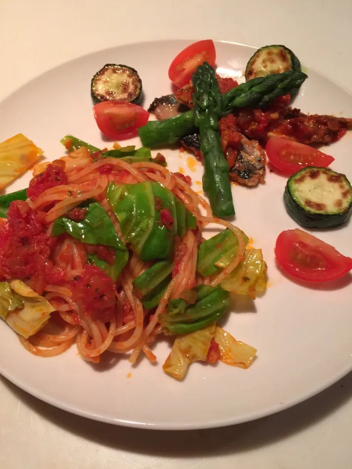 自家製トマトソース🍅でパスタ🍝と秋刀魚のトマトソース煮|Etsuko Suzukiさん