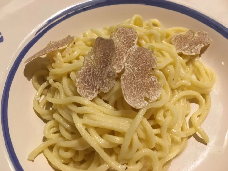 Tajaren al Tartufo Bianco
タイアレン(生パスタ タイオリーニの方言)白トリュフ|お家でbar!さん