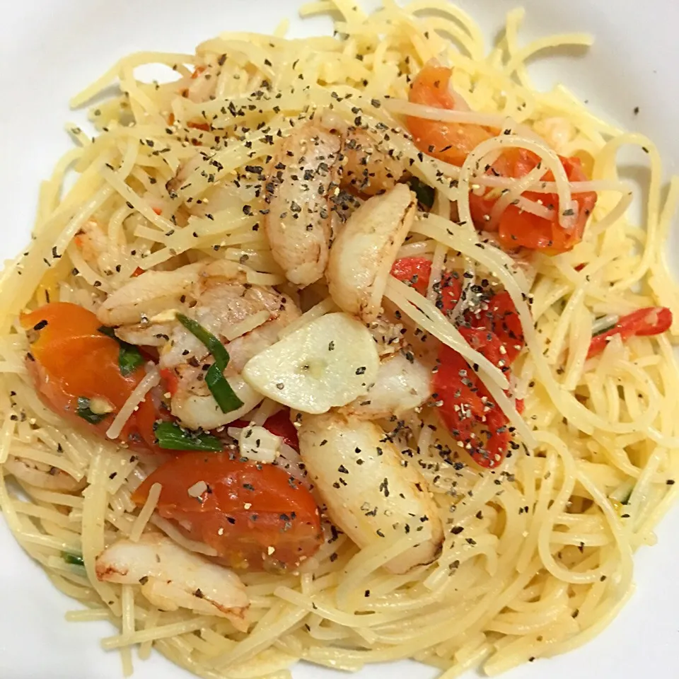 Snapdishの料理写真:Crabmeat Chilli Pasta|Trish Wongさん