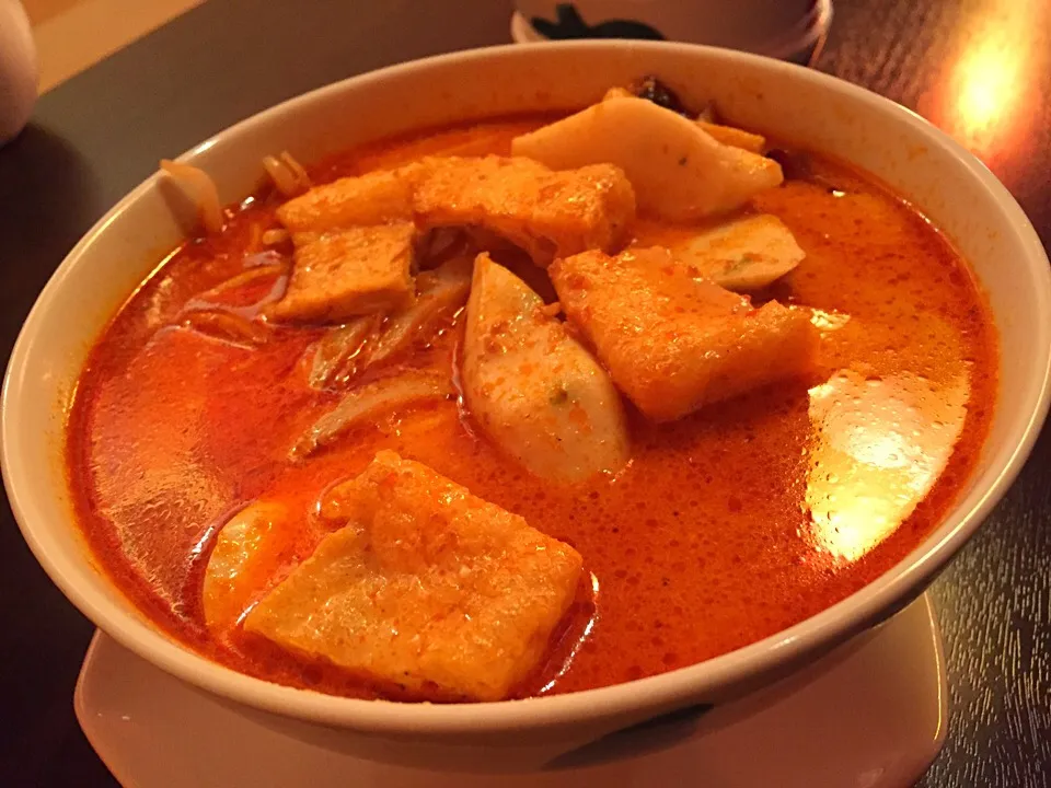 サンバル焼きそばより辛いラクサで昼の糧を得る🍜昨夜、禅パスタで節制したの台無し💦|にゃあ（芸名）さん