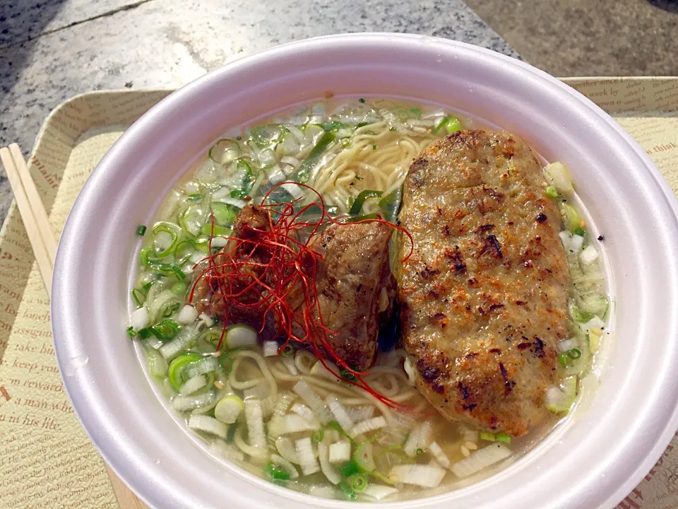 炙り牛タンのねぎ塩ラーメン  @東京ラーメンショー|シナミルさん