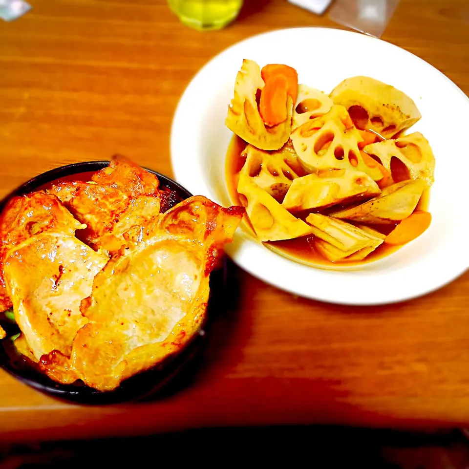 Snapdishの料理写真:豚の生姜焼き丼＆レンコン煮物|ヨモギさん