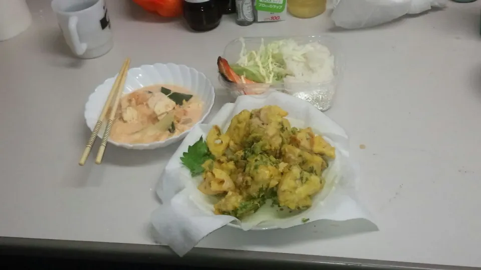 Snapdishの料理写真:レンコンの豚肉とじ揚げ|Takashi Kubotaさん