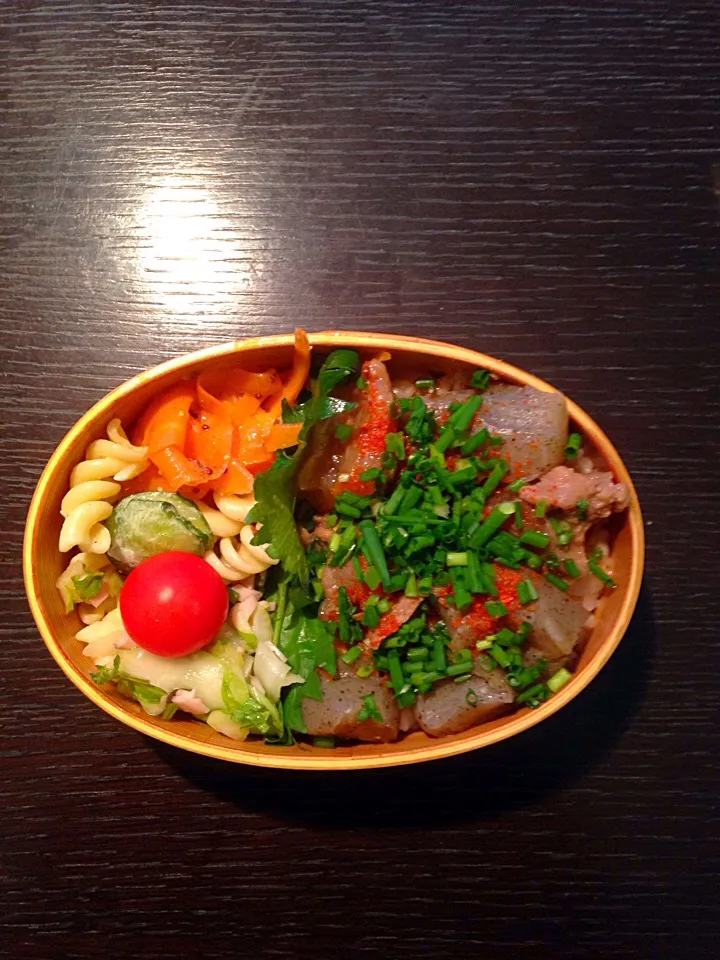 牛すじ肉こんにゃく煮込み丼弁当|ゆみぷぅさん