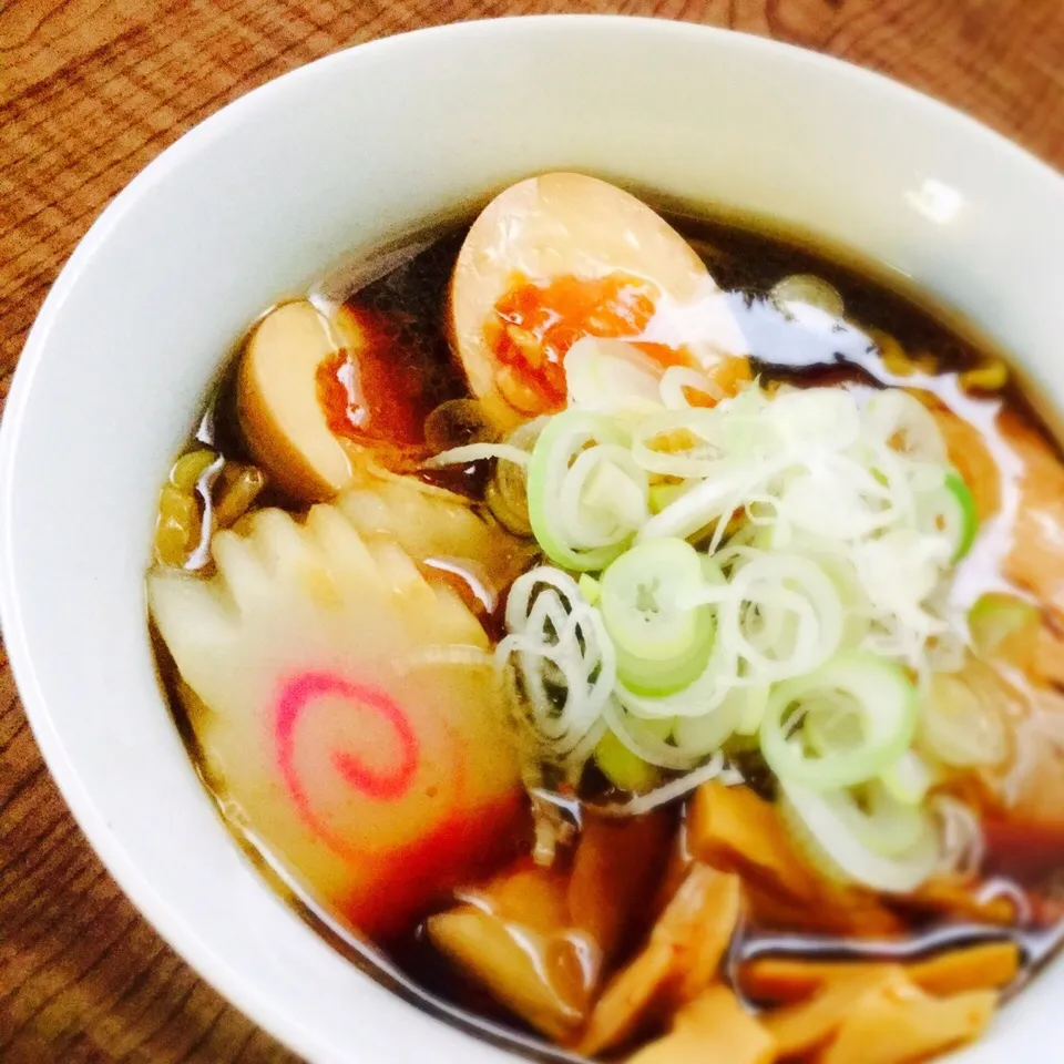 インスタントラーメン(すみれ醤油味)꒰( ˵¯͒ꇴ¯͒˵ )꒱|青りんごさん