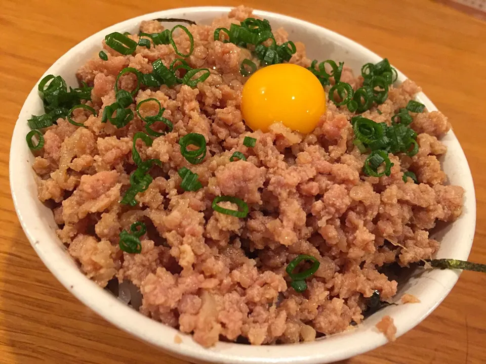 鶏そぼろ丼。|たけうちさん