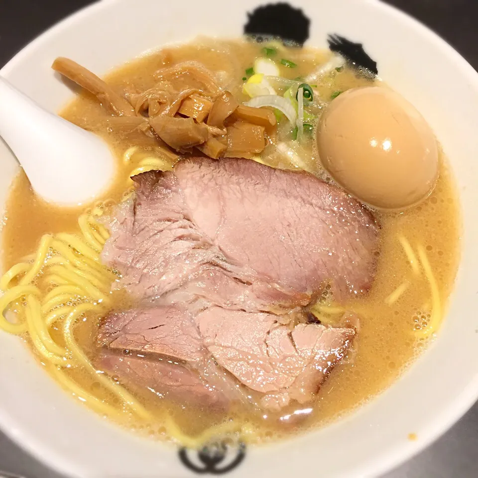 麺屋武蔵 武骨相傳の味玉ラーメン。久しぶりだー！美味しかったよ（≧∇≦）|リュカさん