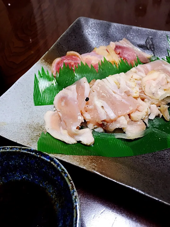 Snapdishの料理写真:鶏タタキ✨Norikoさんありがとー！やっぱ本場は違うわ、歯ごたえ旨み、申し分なしですよ〜(^o^)/(^o^)/(^o^)/|Yuuki🍷🍶🍻さん