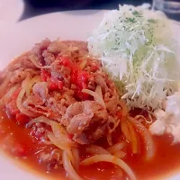 Snapdishの料理写真:ビーフトマト焼肉定食|おたかさん