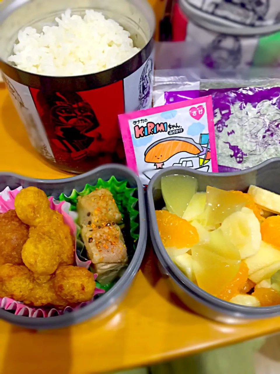 Snapdishの料理写真:子供お弁当🍱  ミッキーチキンナゲット  カレーソースコロッケ  豚角煮  鮭キリミちゃんふりかけ  焼き塩海苔  フルーツポンチ  バナナ林檎みかんメロンジュレ|ch＊K*∀o(^^*)♪さん