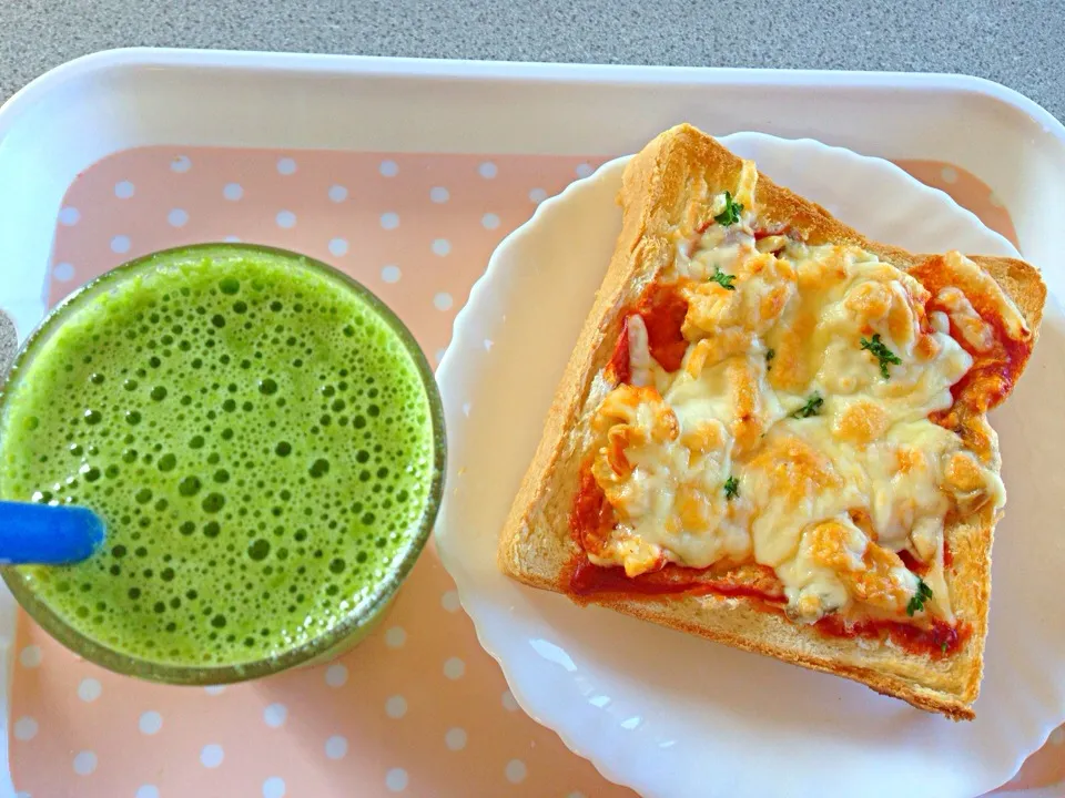 Green smoothie & gratin toast|viviさん