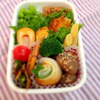 Snapdishの料理写真:ともさんの料理 ざく切りチキンとチーズの丸め焼き♪ のお弁当