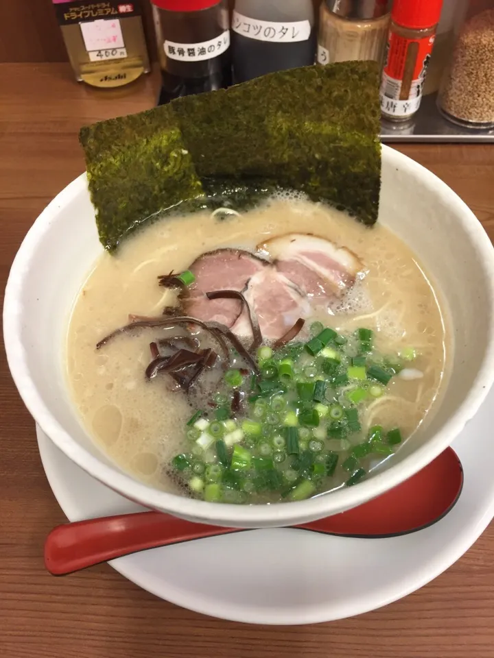 TONKOTSUラーメン|三上 直樹さん