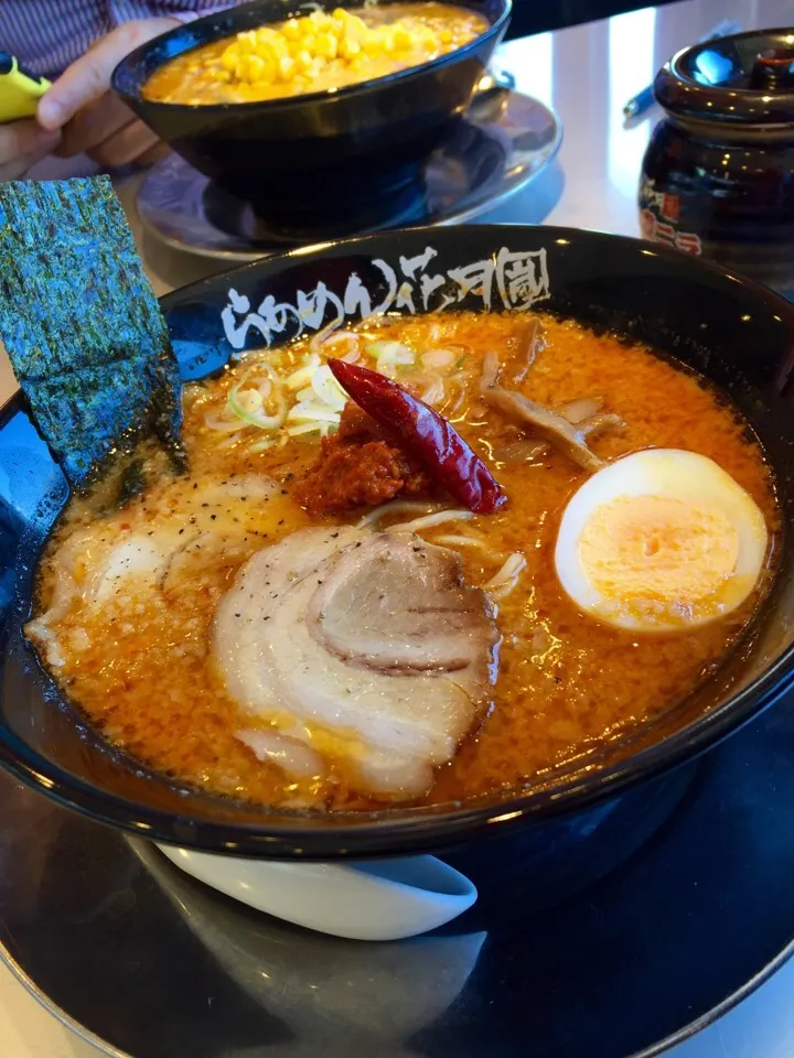 Snapdishの料理写真:✨げんこつバリ辛ラーメン✨|中さんさん