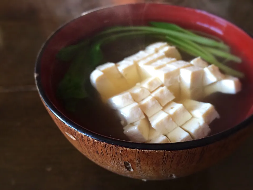 庭の菜っ葉と豆腐のお吸い物！|Namiko Kanoyaさん