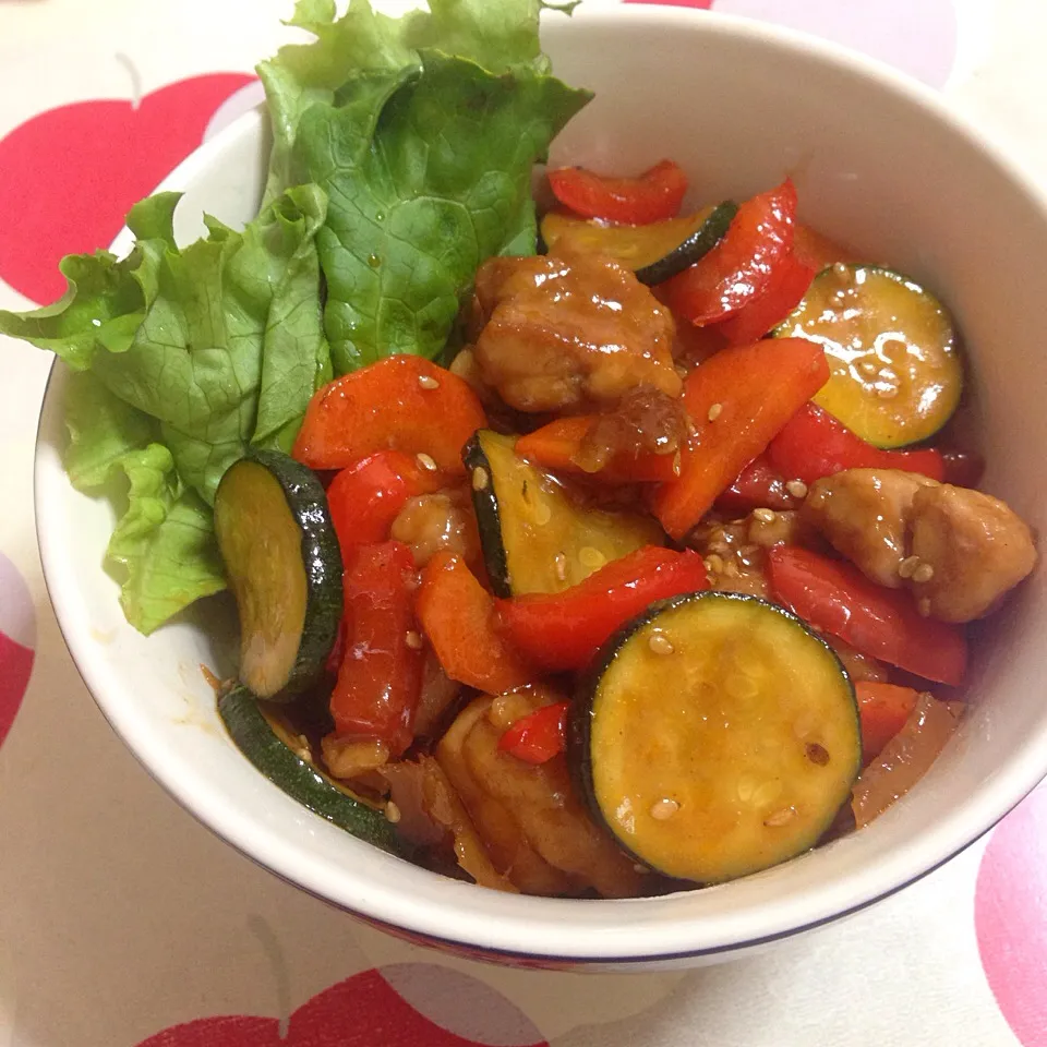 鶏と彩り野菜の照り焼き丼|あさかさん