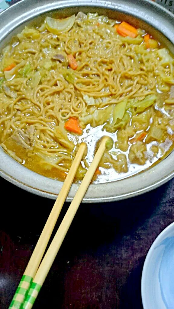 煮込みラーメンチーズカレー味。|六花さん