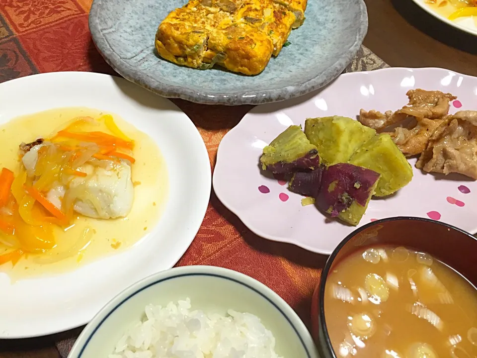 Snapdishの料理写真:鱈のあんかけ・ザーサイだし巻き・豚の生姜焼きとバタースイートポテト|Yuko Kisoさん