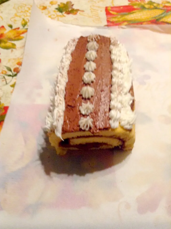 Chocolate mousse Swiss roll|John Baker Greskiewiczさん