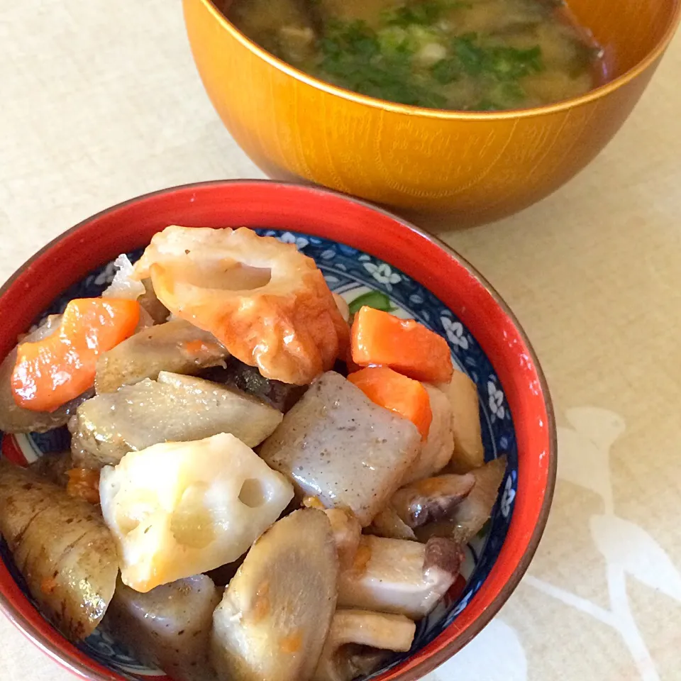 中華鍋で〜筑前煮〜 仕上は黒胡椒をひとふり😋|hamamaさん