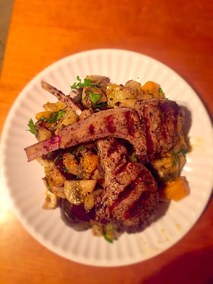 Grilled lamb on top of eggplant, squash and mushroom, garnished with parsley!|Carolina Cholidisさん