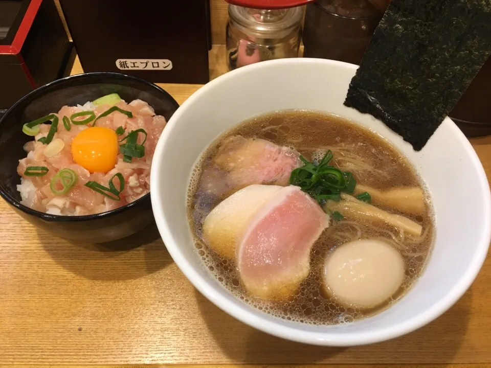 特製醤油らーめん＋古白鶏のユッケ丼|マロさん