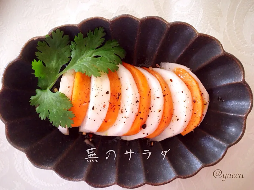 さかぽんさんの料理 簡単4分！柿と蕪のシンプルサラダ🍀|yucca@さん